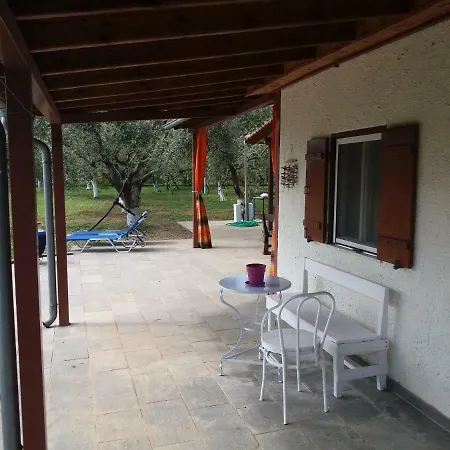 Olive Summer House Case de vacanță